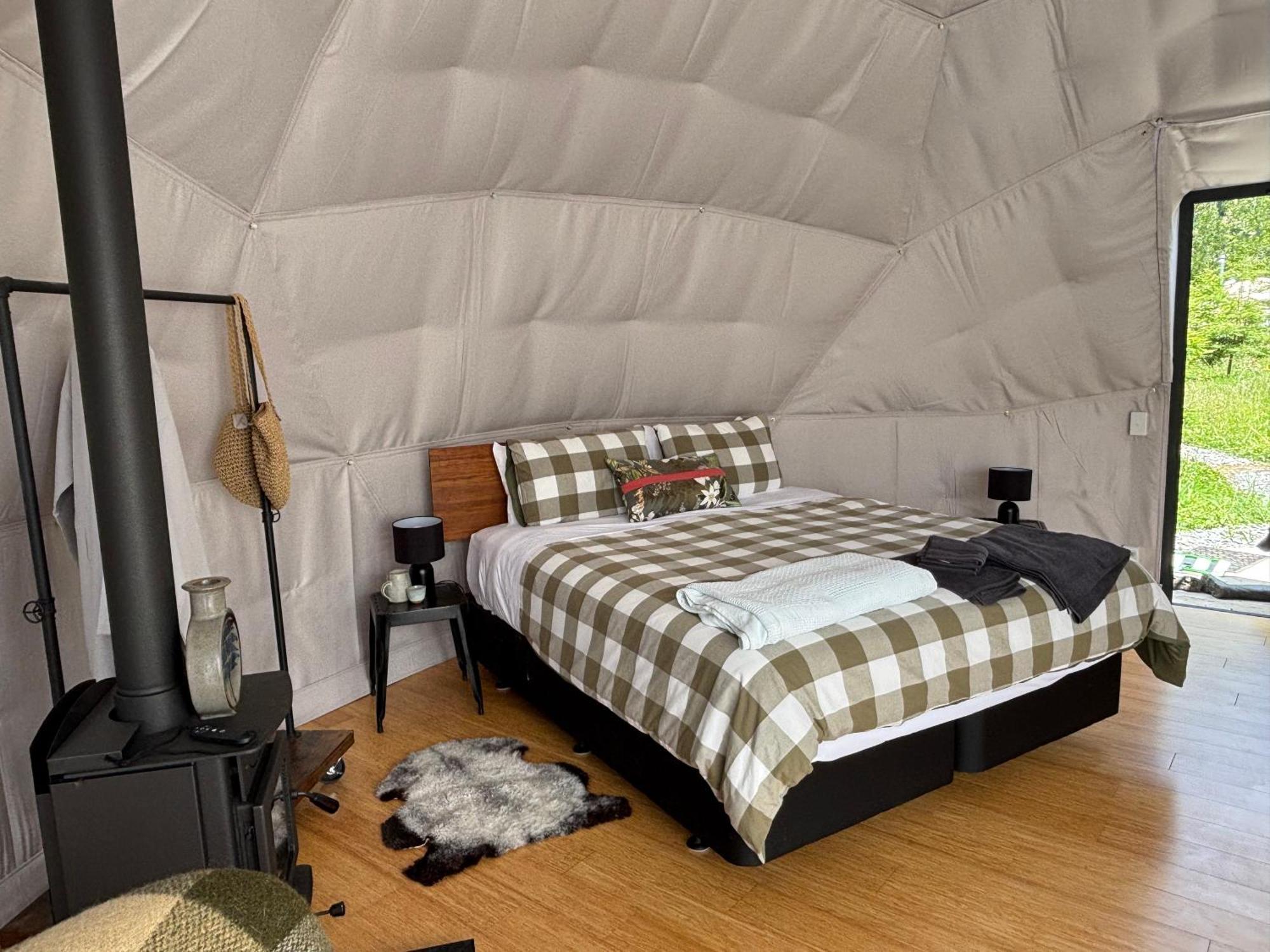 Takahuri Glamping Domes Вангануї Екстер'єр фото
